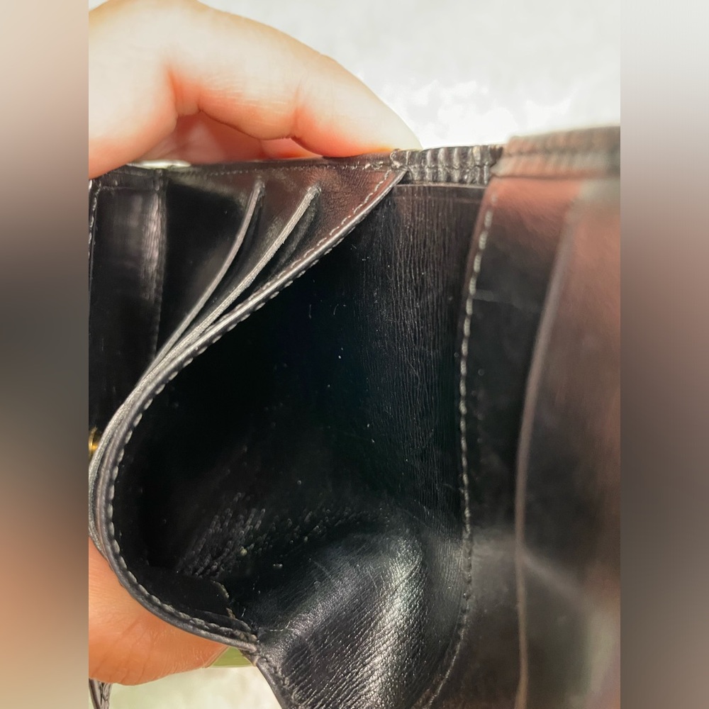 Louis Vuitton Black Epi Elise Trifold Wallet ๐ค - Picture 17 of 17